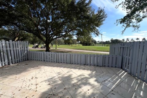 Touwnhouse à vendre à Sunrise, Floride: 3 chambres, 107.21 m2 № 2085801 - photo 14