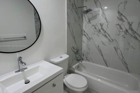 Touwnhouse à vendre à Sunrise, Floride: 3 chambres, 107.21 m2 № 2085801 - photo 17