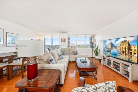 Купить кондоминиум в Норт-Майами, Флорида 2 спальни, 110.37м2, № 2054761 - фото 4