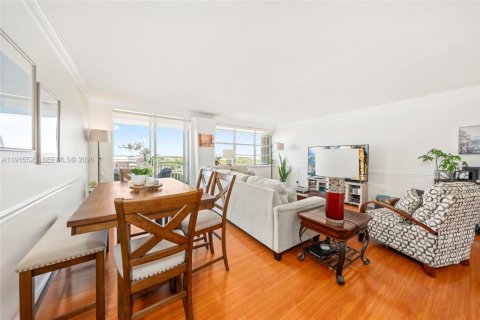 Купить кондоминиум в Норт-Майами, Флорида 2 спальни, 110.37м2, № 2054761 - фото 9