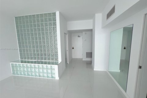 Apartamento en alquiler en Miami Beach, Florida, 1 dormitorio, 83.61 m2 № 1877590 - foto 5