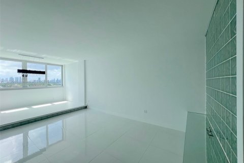 Apartamento en alquiler en Miami Beach, Florida, 1 dormitorio, 83.61 m2 № 1877590 - foto 6