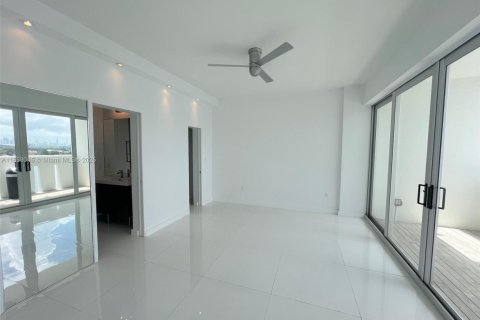 Apartamento en alquiler en Miami Beach, Florida, 1 dormitorio, 83.61 m2 № 1877590 - foto 13