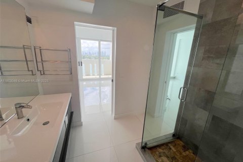 Apartamento en alquiler en Miami Beach, Florida, 1 dormitorio, 83.61 m2 № 1877590 - foto 11