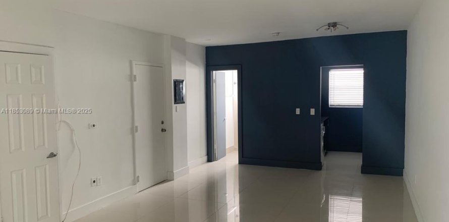 Estudio en Miami Beach, Florida № 1877597