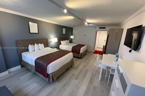 Condominio en venta en Sunny Isles Beach, Florida, 38.09 m2 № 1985168 - foto 1