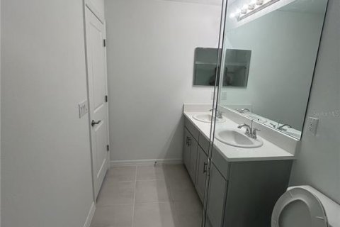 Townhouse in Wesley Chapel, Florida 3 bedrooms, 127.55 sq.m. № 1810028 - photo 24