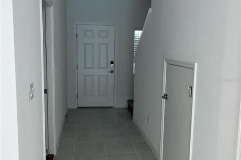 Townhouse in Wesley Chapel, Florida 3 bedrooms, 127.55 sq.m. № 1810028 - photo 8