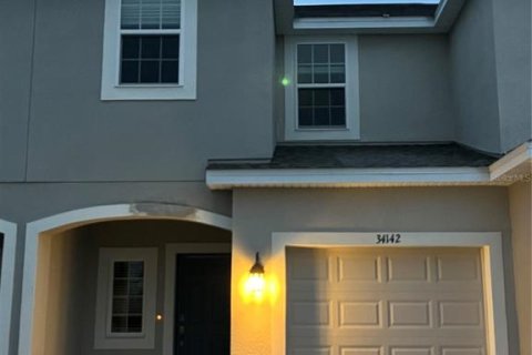 Townhouse in Wesley Chapel, Florida 3 bedrooms, 127.55 sq.m. № 1810028 - photo 2