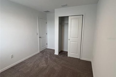 Townhouse in Wesley Chapel, Florida 3 bedrooms, 127.55 sq.m. № 1810028 - photo 17