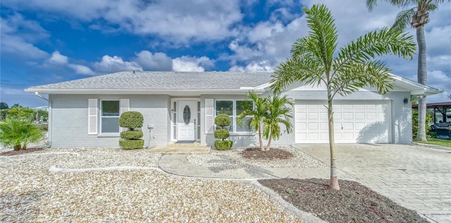 Casa en Ruskin, Florida 3 dormitorios, 192.4 m2 № 1801461