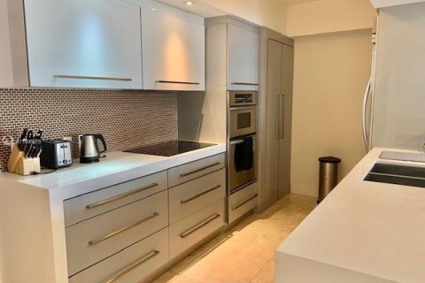 Снять в аренду кондоминиум в Халландейл-Бич, Флорида 3 спальни, 155.61м2, № 1958437 - фото 5