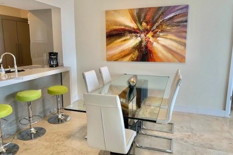 Снять в аренду кондоминиум в Халландейл-Бич, Флорида 3 спальни, 155.61м2, № 1958437 - фото 10