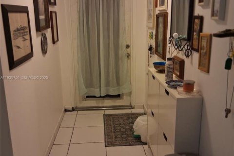 Condominio en venta en Sunrise, Florida, 2 dormitorios, 95.22 m2 № 1993883 - foto 1