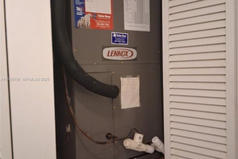 Condominio en venta en Sunrise, Florida, 2 dormitorios, 95.22 m2 № 1993883 - foto 14