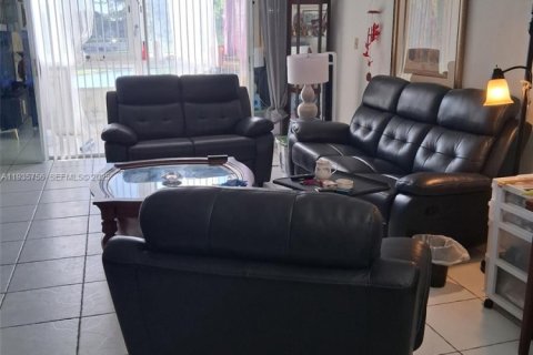 Condominio en venta en Sunrise, Florida, 2 dormitorios, 95.22 m2 № 1993883 - foto 3