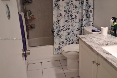 Condominio en venta en Sunrise, Florida, 2 dormitorios, 95.22 m2 № 1993883 - foto 15