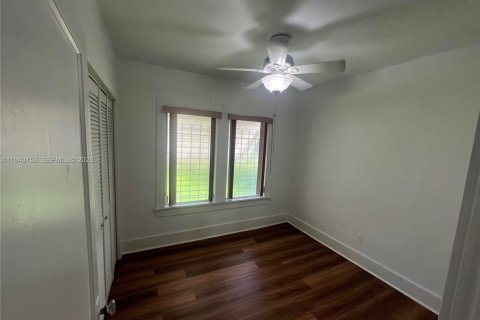 Casa en alquiler en Miami, Florida, 2 dormitorios, 147.53 m2 № 1997781 - foto 9