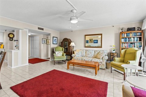 Condominio en venta en Saint Petersburg, Florida, 2 dormitorios, 102.19 m2 № 1602885 - foto 6