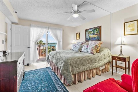 Condominio en venta en Saint Petersburg, Florida, 2 dormitorios, 102.19 m2 № 1602885 - foto 15