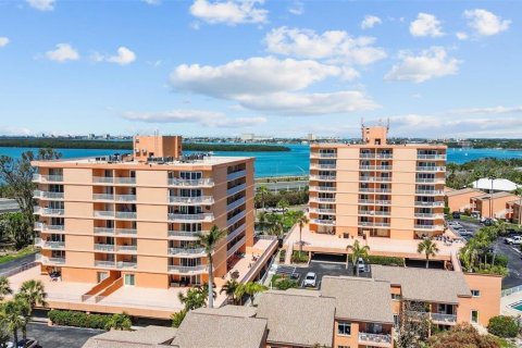 Condominio en venta en Saint Petersburg, Florida, 2 dormitorios, 102.19 m2 № 1602885 - foto 30