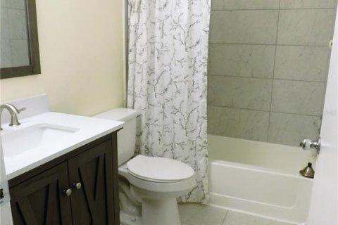 Copropriété à louer à Bradenton, Floride: 2 chambres, 84.73 m2 № 1539976 - photo 20