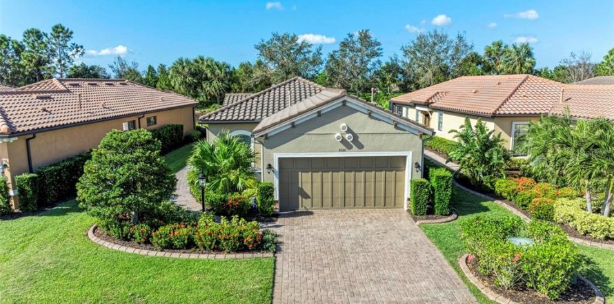 House in Bradenton, Florida 2 bedrooms, 157.93 sq.m. № 1424284