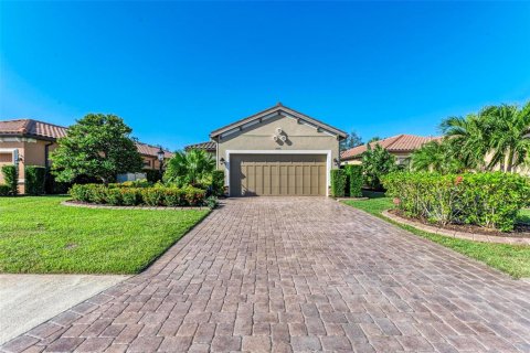 House in Bradenton, Florida 2 bedrooms, 157.93 sq.m. № 1424284 - photo 2