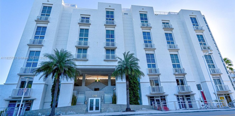 Condo à Miami Beach, Floride, 2 chambres № 1794019