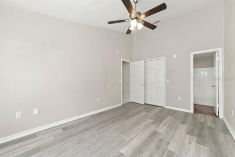 Villa ou maison à louer à Orlando, Floride: 3 chambres, 112.23 m2 № 2406586 - photo 11