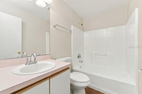 Villa ou maison à louer à Orlando, Floride: 3 chambres, 112.23 m2 № 2406586 - photo 12