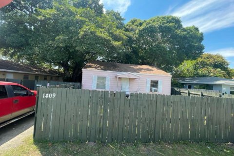 Immobilier commercial à vendre à Fort Lauderdale, Floride: 125.6 m2 № 2146544 - photo 2