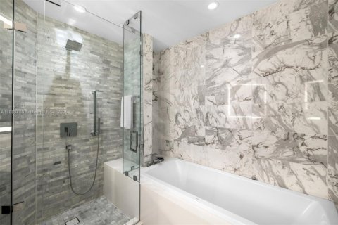 Купить кондоминиум в Майами, Флорида 2 спальни, 138.52м2, № 1929715 - фото 27