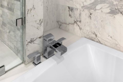 Купить кондоминиум в Майами, Флорида 2 спальни, 138.52м2, № 1929715 - фото 30