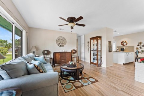 House in Wilton Manors, Florida 3 bedrooms, 180.6 sq.m. № 2182994 - photo 3