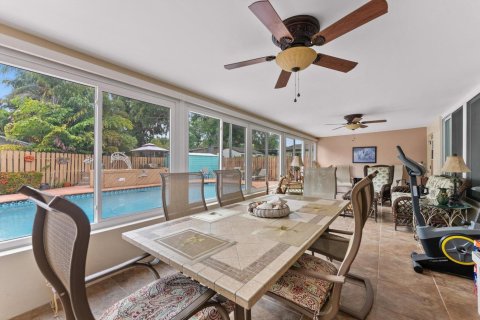 House in Wilton Manors, Florida 3 bedrooms, 180.6 sq.m. № 2182994 - photo 22