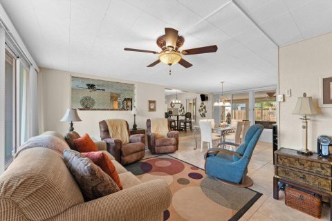House in Wilton Manors, Florida 3 bedrooms, 180.6 sq.m. № 2182994 - photo 14