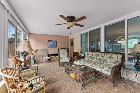 House in Wilton Manors, Florida 3 bedrooms, 180.6 sq.m. № 2182994 - photo 23