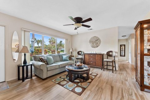 House in Wilton Manors, Florida 3 bedrooms, 180.6 sq.m. № 2182994 - photo 5