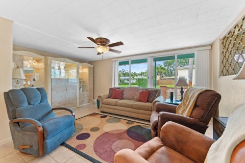 House in Wilton Manors, Florida 3 bedrooms, 180.6 sq.m. № 2182994 - photo 13