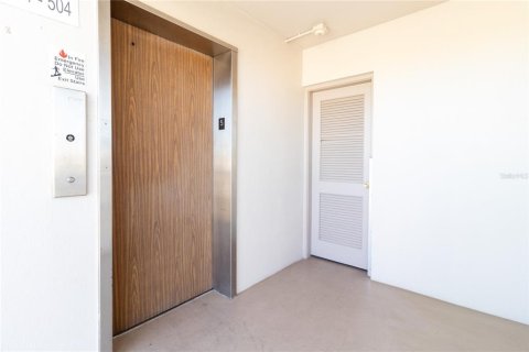 Condo in Bradenton, Florida, 2 bedrooms  № 1882909 - photo 21
