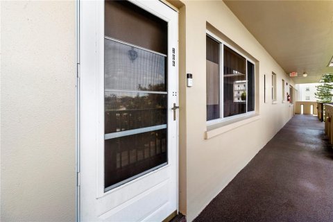 Condo in Bradenton, Florida, 2 bedrooms  № 1882909 - photo 17