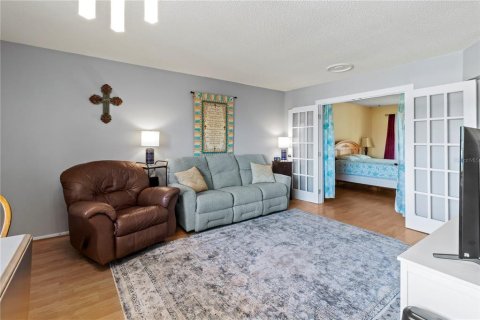Condo in Bradenton, Florida, 2 bedrooms  № 1882909 - photo 3