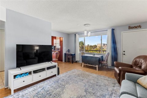 Condo in Bradenton, Florida, 2 bedrooms  № 1882909 - photo 6