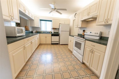 Купить виллу или дом в Саммерфилд, Флорида 5 комнат, 125.98м2, № 1907716 - фото 8