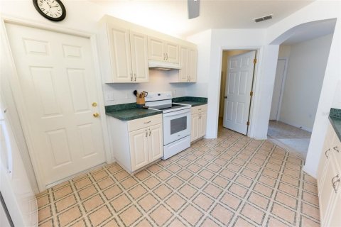 Купить виллу или дом в Саммерфилд, Флорида 5 комнат, 125.98м2, № 1907716 - фото 12