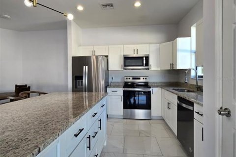 House in Cape Coral, Florida 3 bedrooms, 175.31 sq.m. № 1603149 - photo 11