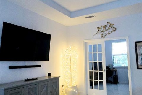 House in Cape Coral, Florida 3 bedrooms, 175.31 sq.m. № 1603149 - photo 4