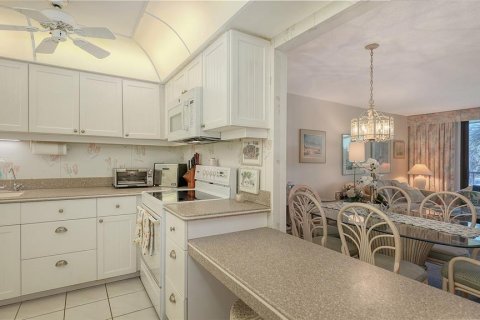 Condo in Longboat Key, Florida, 2 bedrooms  № 1917657 - photo 15