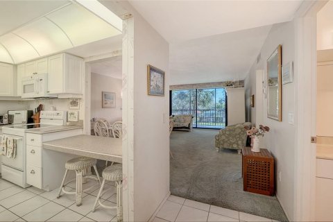 Condo in Longboat Key, Florida, 2 bedrooms  № 1917657 - photo 3